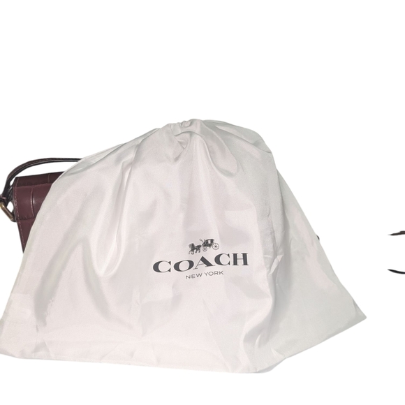 Coach Burgundy Croc-Embossed Leather Bag - Picture 2 of 12